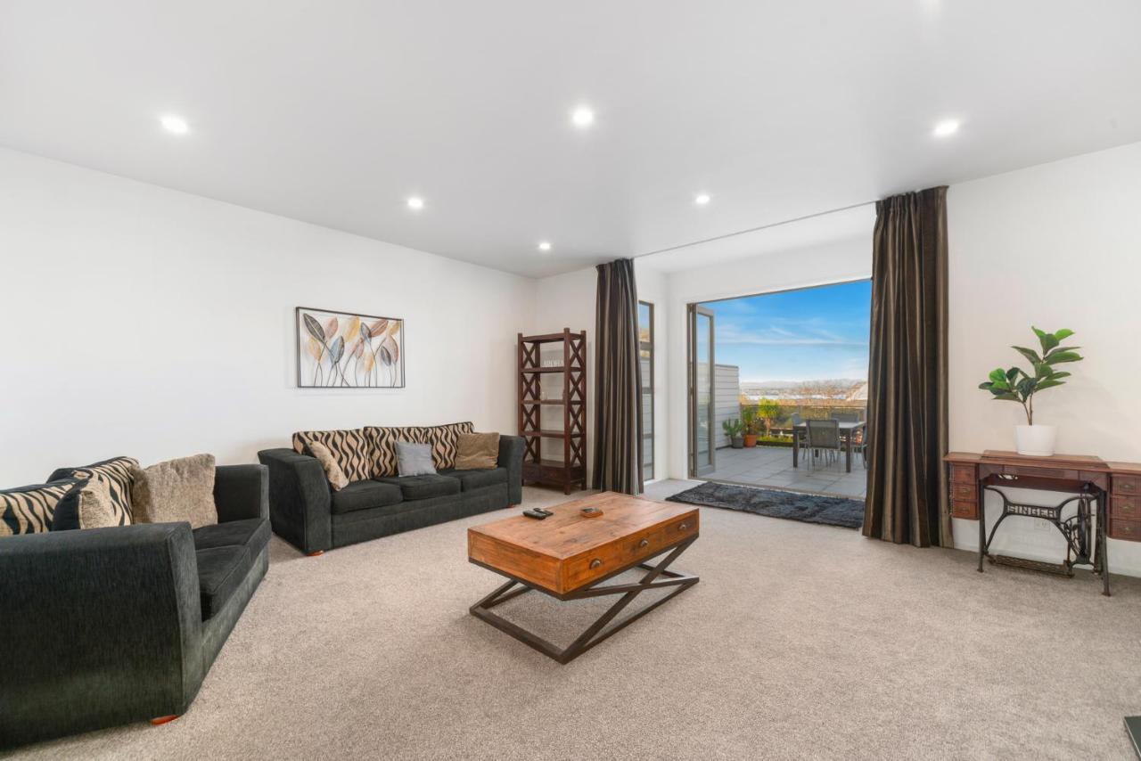 Lakeview Luxury - Taupo Holiday Apartment Exterior photo